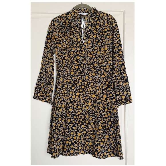 Alexis Rose Derek Lam Dress - Picture 3 of 11